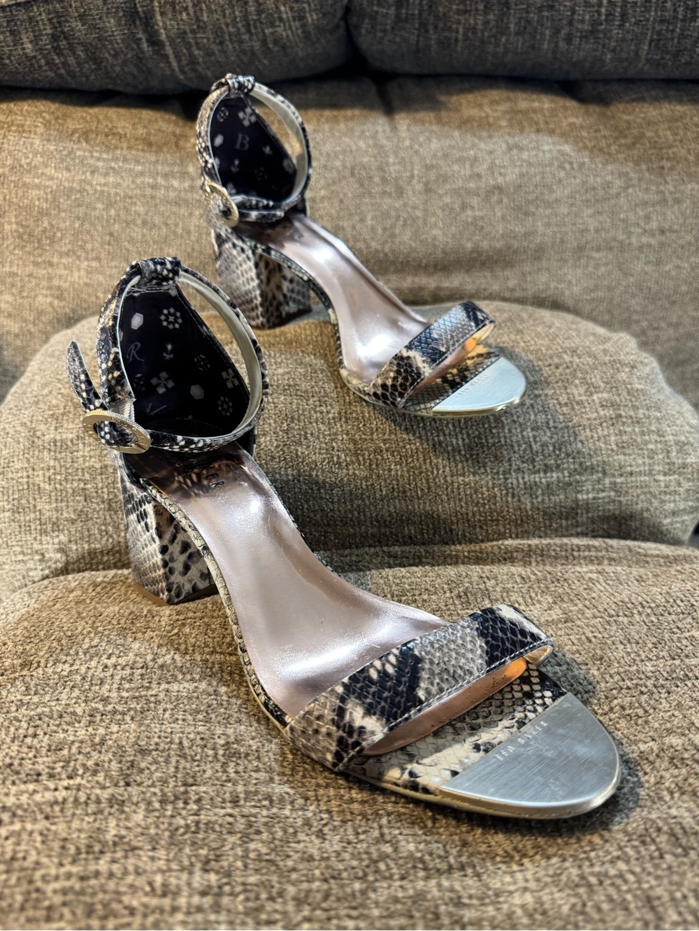 Ted Baker Black/Gray Snake Skin adjustable ankle strap block heel Size 9.5  40.5